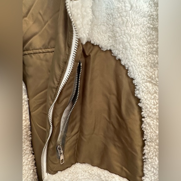 Puff Jacket - Picture 2 of 4
